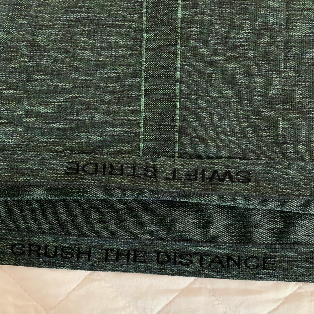 Lululemon Swiftly Tech Racerback 2.0 - Picture 11 of 11